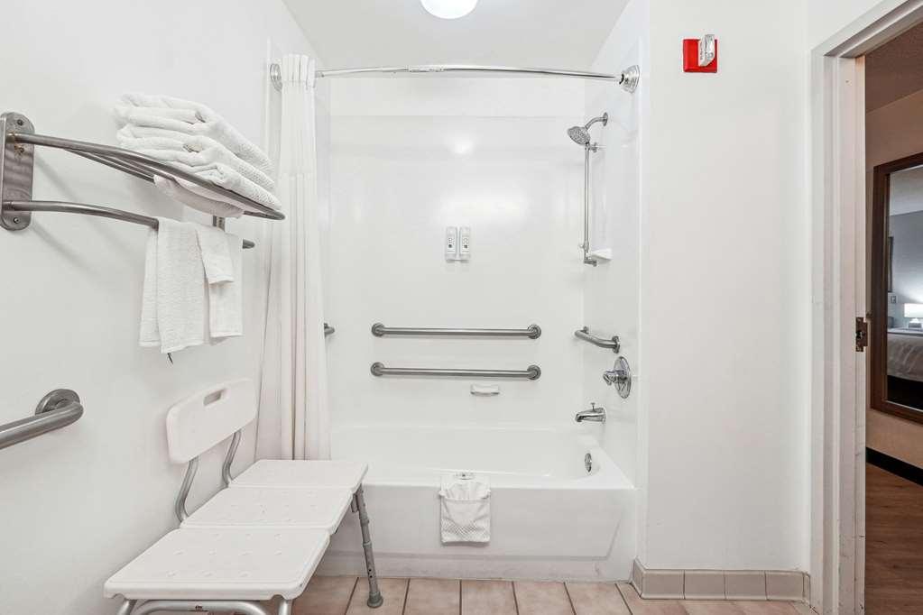 Quality Inn & Suites Доусънвил Стая снимка