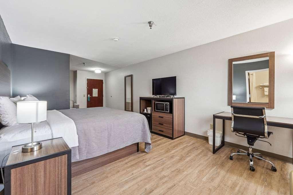 Quality Inn & Suites Доусънвил Стая снимка
