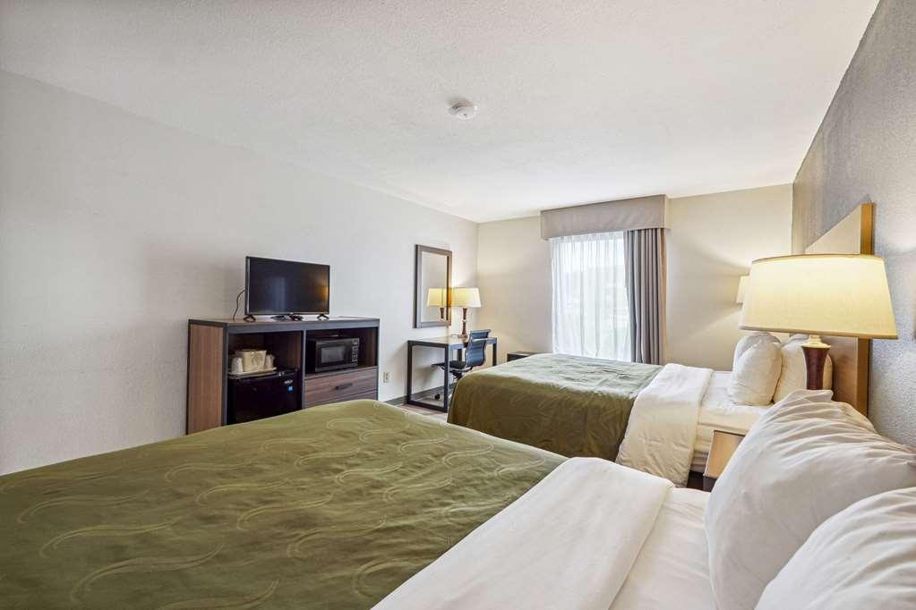 Quality Inn & Suites Доусънвил Стая снимка