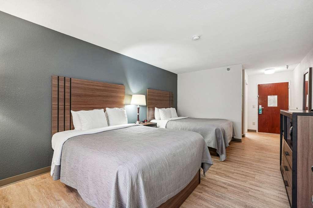 Quality Inn & Suites Доусънвил Стая снимка