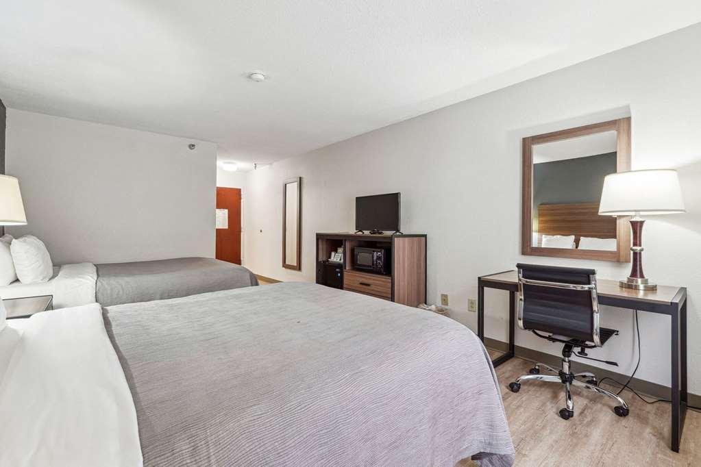 Quality Inn & Suites Доусънвил Стая снимка